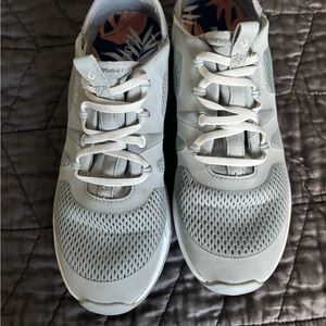 Olukai Huia shoes- EUC